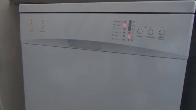 Essentials CDW60W13 Dishwasher : Normal cycle Wash phase смотреть онлайн