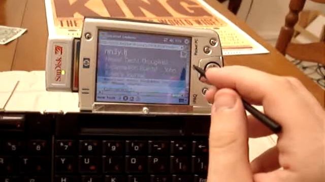 Blogotron (Swiveling PDA/keyboard combo) смотреть онлайн