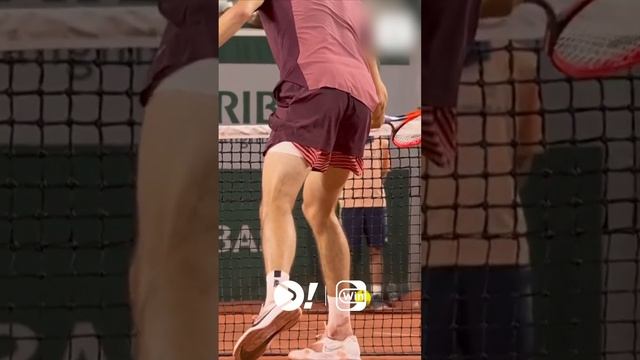 Тейлор Фриц играет с публикой #shorts смотреть онлайн