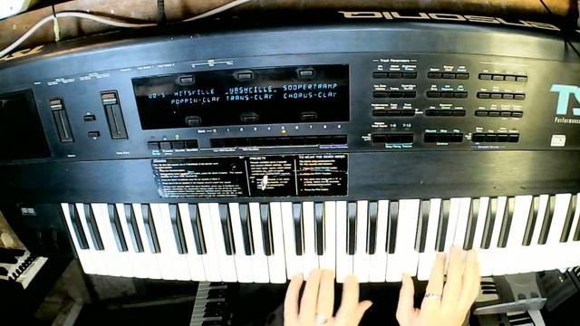 Ensoniq TS 10 (sound Demonstration)