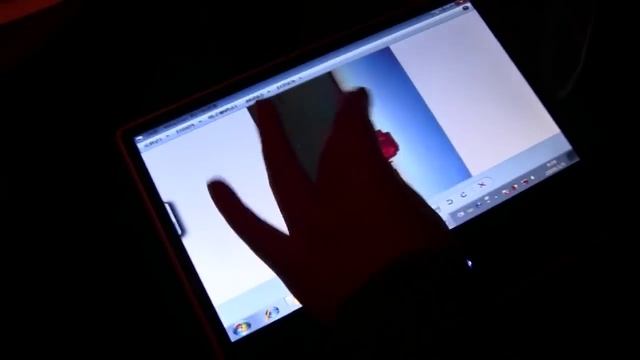 Multi touch demonstration of the Hanvon Touchpad смотреть онлайн