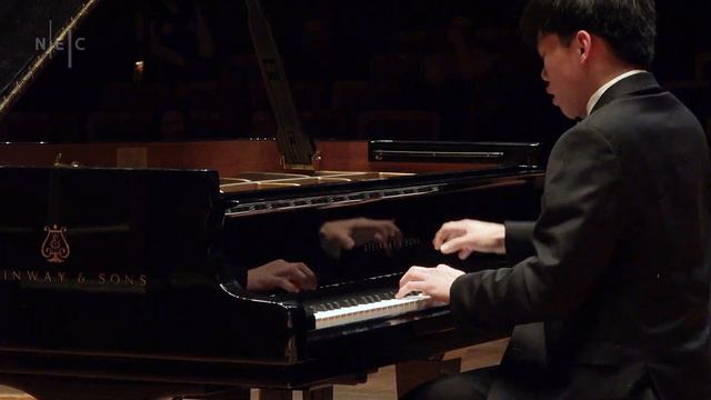 Beethoven: Piano Sonata No. 4 in E-flat Major, 1st Movement - Andrew Li, piano смотреть онлайн