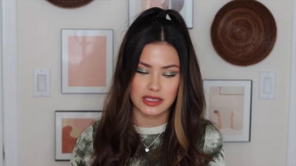 My Current Beauty Faves & Lifestyle Obsessions of 2021! Skincare, Makeup & Books!