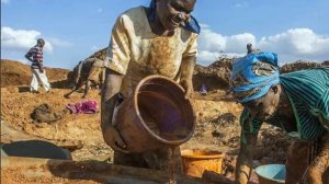 Кто откапывал засыпанные глиной города?