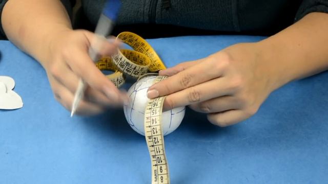 Елочные шары из лоскутков ткани/Елочные игрушки своими руками/Простой вариант шаров кимекоми смотреть онлайн