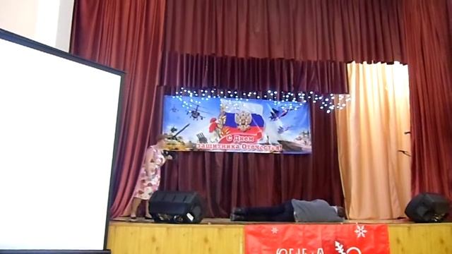 Сценка на 23 февраля "Дефицит мужчин" смотреть онлайн