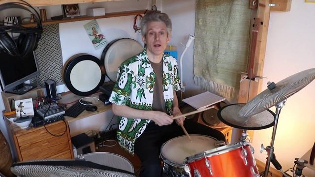 VERY EASY GROOVY DRUMBEAT (GOOD BEGINNER PATTERN) - Brians Drumschool смотреть онлайн