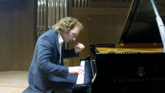 Nikolai Tokarev (piano) 2/8 смотреть онлайн