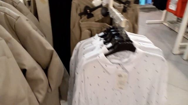 Cкидка в магазине Modis СПБ 80% на женскую верхнюю одежду. Футболки, легинсы от 150 рублей. смотреть онлайн