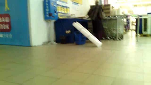 Москва. Возня в кастораме с упаковкой.