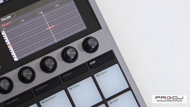 Native Instruments MASCHINE PLUS 🇪🇸 Unboxing & Review смотреть онлайн