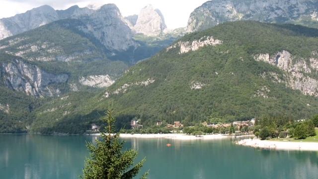 Lago di Molveno in moto смотреть онлайн