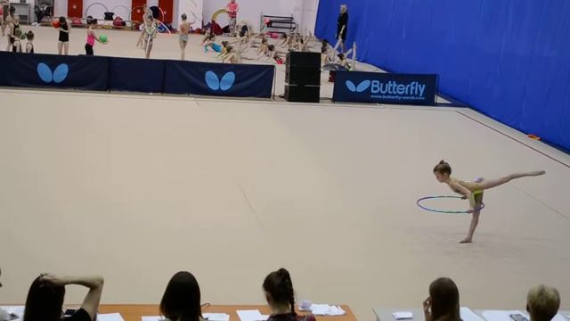 Юля Скорикова. Март 2018. Школьные соревнования. ОБруч