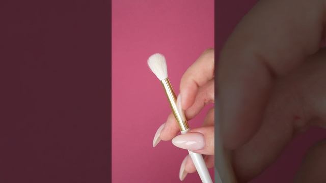 кисть для макияжа - Deluxe Soft Crease 209 смотреть онлайн