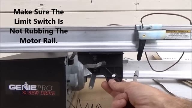 Genie Screw Drive Limit Switch-Repair/Replace смотреть онлайн