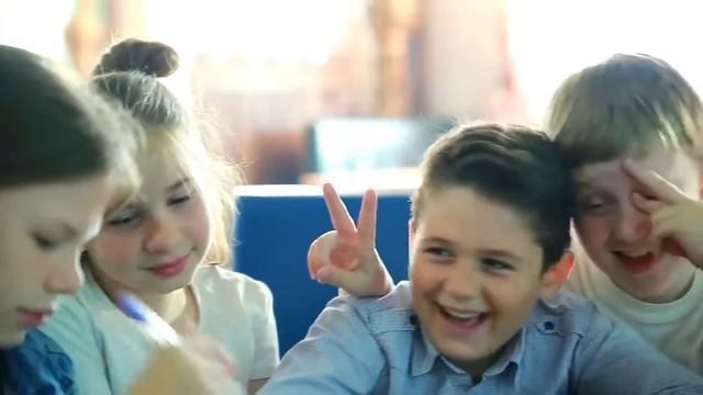 Интеллектуальная игра "МозгоБойня" от компании "Magical Day" смотреть онлайн