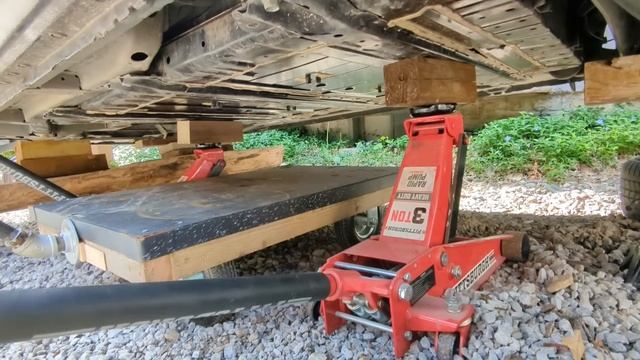 Pulling a Nissan Leaf's Motor & Battery for the World's Cheapest EV Conversion! смотреть онлайн