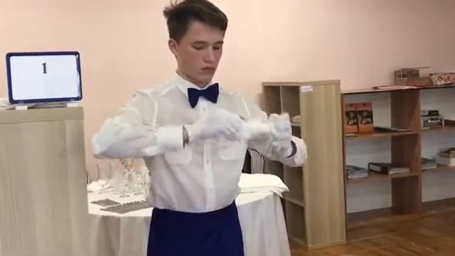 Лучший официант НКПТиУ 2017