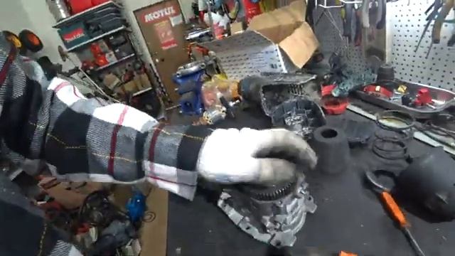 Замена ведомой шестерни отбойник MAKITA 1203 смотреть онлайн