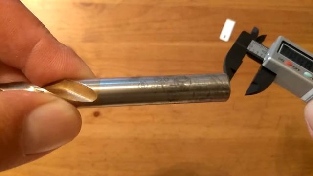 Маленький цифровой штангельциркуль из магазина GearBest.