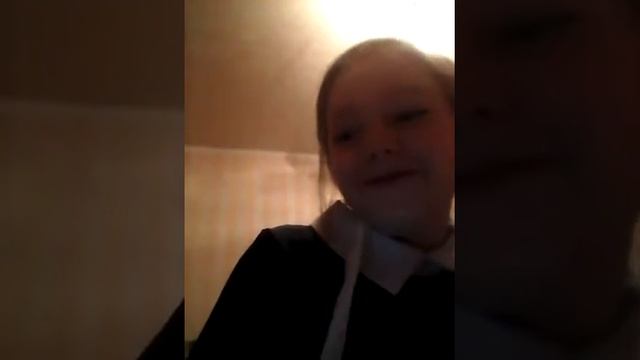 2 день как я хожу со сломанной рукой смотреть онлайн