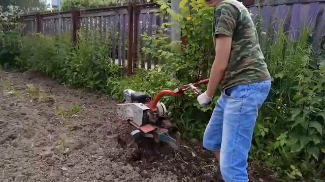 Вспашка мотоблоком с фрезами. смотреть онлайн