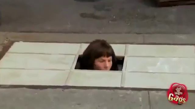 Смешные розыгрыши с биотуалетом / Funny jokes with bio toilet смотреть онлайн