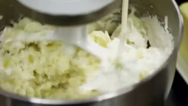 KitchenAid® Classic Stand Mixer смотреть онлайн