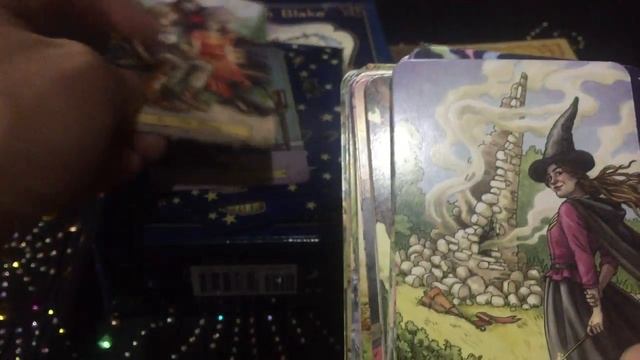 A Short Review of the Everyday Witch Tarot смотреть онлайн