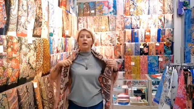 Сравнение размеров и пряжка-пуговица✨❄️✨Павловопосадские платки в Минске. Светлана смотреть онлайн