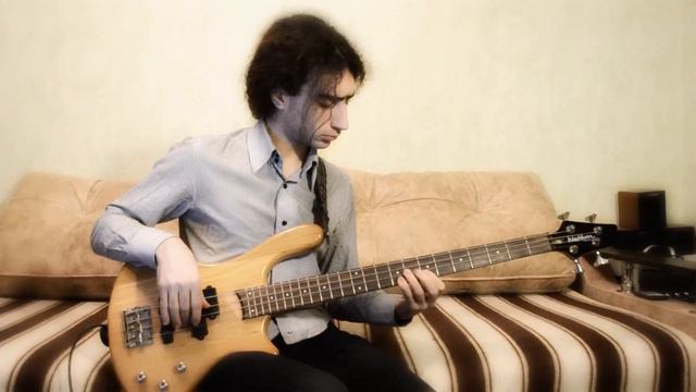 Jingle Bells Bass Cover смотреть онлайн