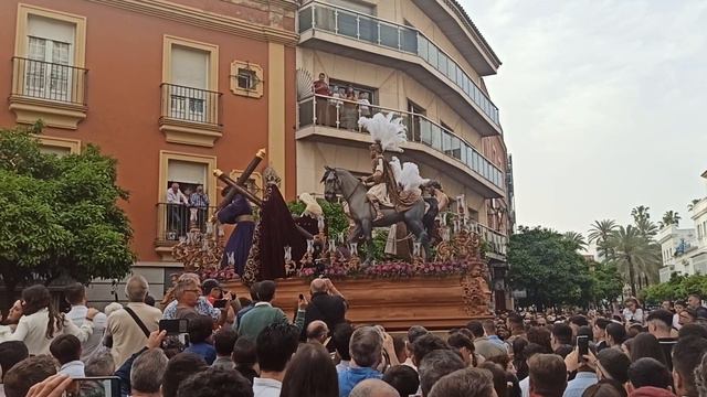 Señor de la Entrega de Guadalcacín en inicio calle Larga(Jerez de la frontera) Sábado de pasión 202 смотреть онлайн