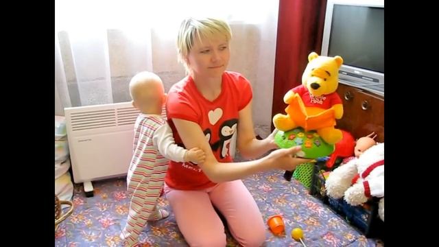 Winnie the Pooh. Винни-Пух и все-все-все :) Музыкальная игрушка Винни-Пух сказочник. смотреть онлайн