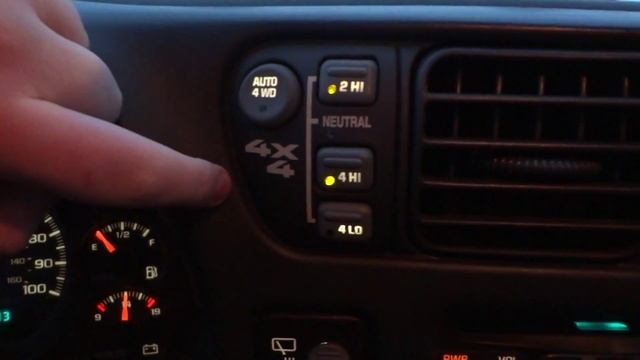 1999 GMC Jimmy SLT 4X4 - Walkaround and Start-up смотреть онлайн