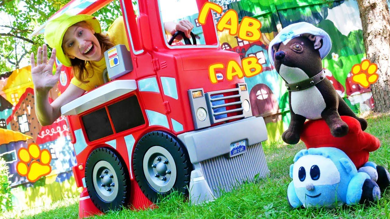 Детское видео игрушки. Собачка Шоколадка и Грузовичок Лева играют в магазин КАК МАМА! Игры для детей смотреть онлайн