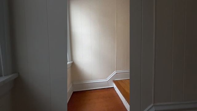 1635 Madison - Stairs to 2nd Floor смотреть онлайн