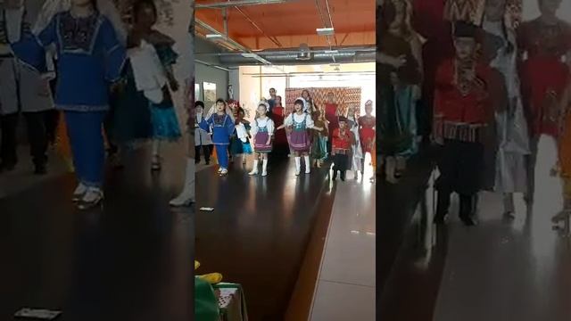 Песня "Дети всей земли" смотреть онлайн