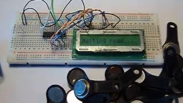 Считыватель электронных ключей IButton (DS1990) на МК Attiny2313 смотреть онлайн