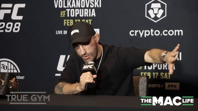 Конференция UFC 298 Волкановски - Топурия перед боем / Буду вытирать им пол, будто он никто! смотреть онлайн