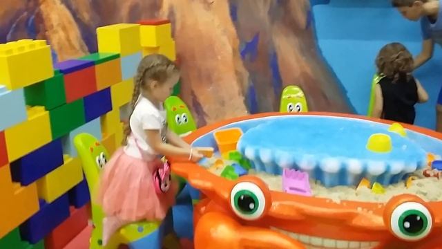 sofi kids tv Поздравления в Игроленд крутим колесо с подарками смотреть онлайн