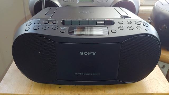 Sony CFD-S70 Boombox