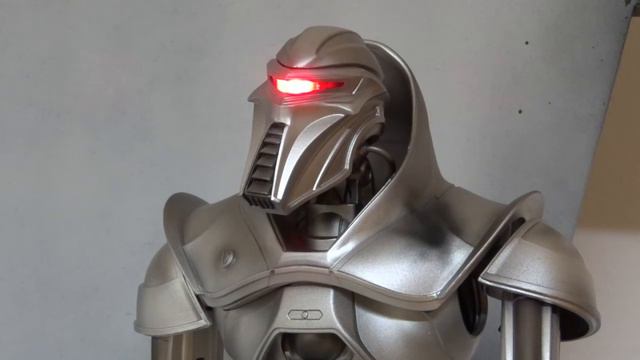 Battlestar Galactica - Cylon Centurion 1/6 смотреть онлайн