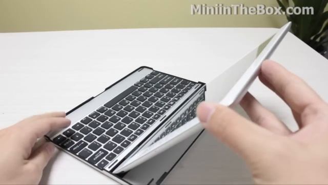 Wireless Bluetooth QWERTY Keyboard for iPad 2 From MiNiInTheBox смотреть онлайн