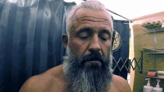 Как полностью подстричься самому волосы и бороду. Как стричь бороду самому часть 2. смотреть онлайн