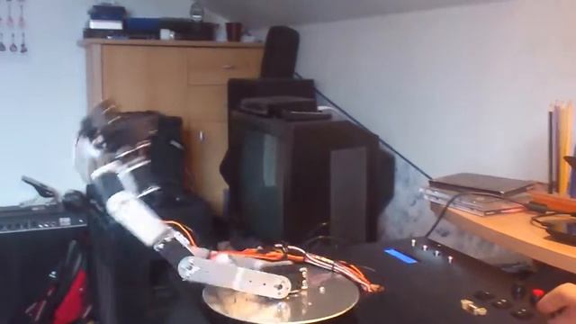 Robot Arm Homemade Test #1 смотреть онлайн