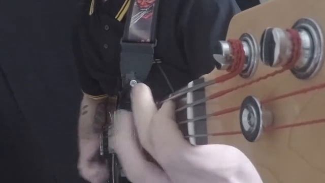 Bruno Mars - Treasure Bass Cover смотреть онлайн
