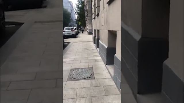 Путь пешком от метро «Кропоткинская» смотреть онлайн