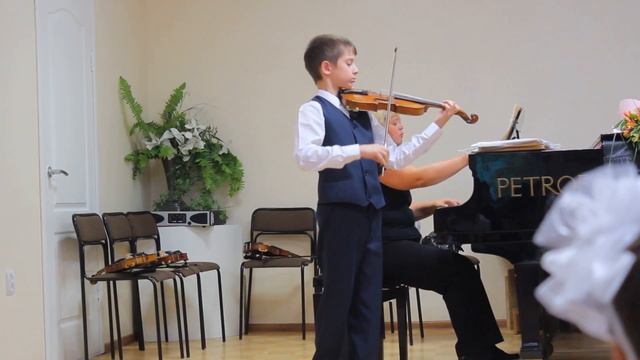 П. И. Чайковский. Вальс из детского альбома смотреть онлайн