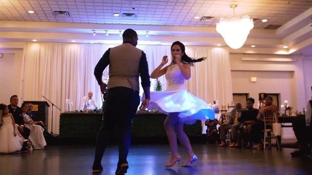 Megan & Dwayne - Wedding Bachata Dance смотреть онлайн