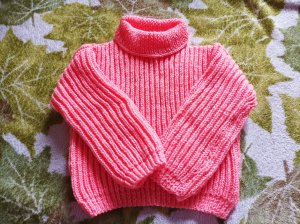 АНГЛИЙСКАЯ РЕЗИНКА ПРОСТОЙ СПОСОБ БЕЗ НАКИДОВ. СВИТЕР НА РЕБЕНКА ПОЛТОРА-ДВА ГОДА СПИЦАМИ